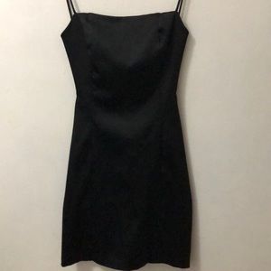 Cute short cut out at the back club/day dress